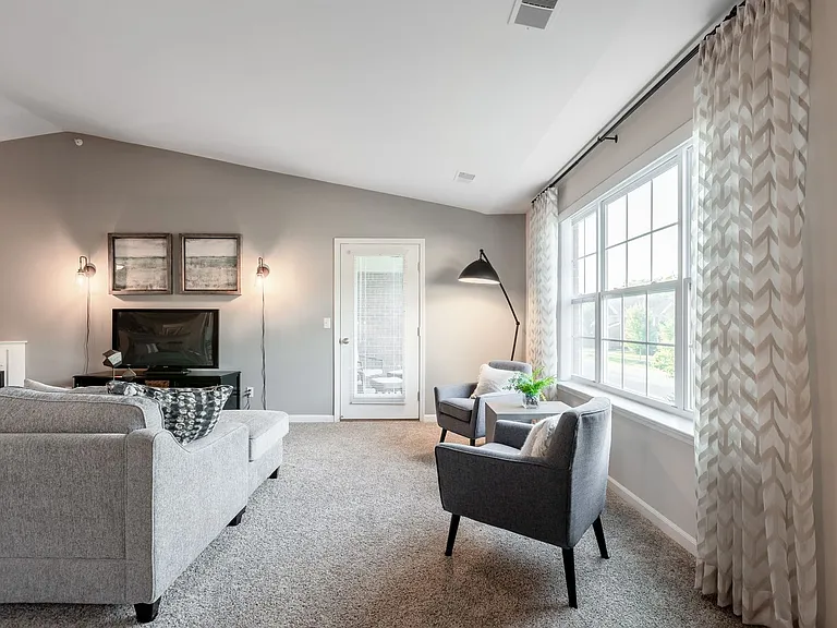 Harvard Place Apartments — Photo 42