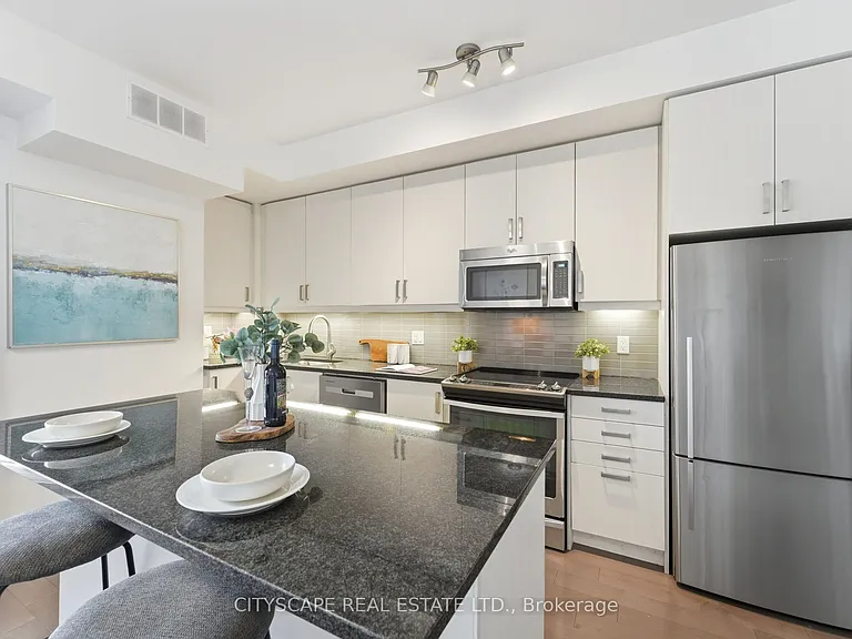 3170 Erin Mills Pkwy #429 — Photo 8