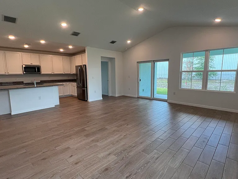 1782 SW Bayshore Blvd — Photo 29