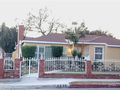 8639 Beach St, Los Angeles, CA, 90002