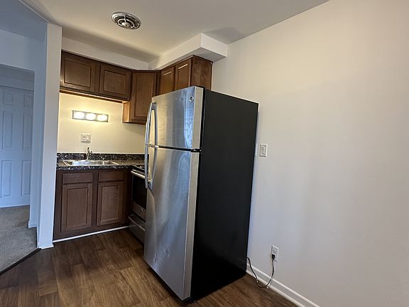 4th image of 28721 Jefferson Ave APT 208