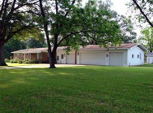 102 Waverly Way, Athens, TX 75752