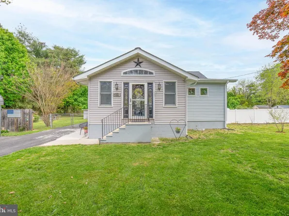 1786 Washington Ave, Vineland, NJ 08361