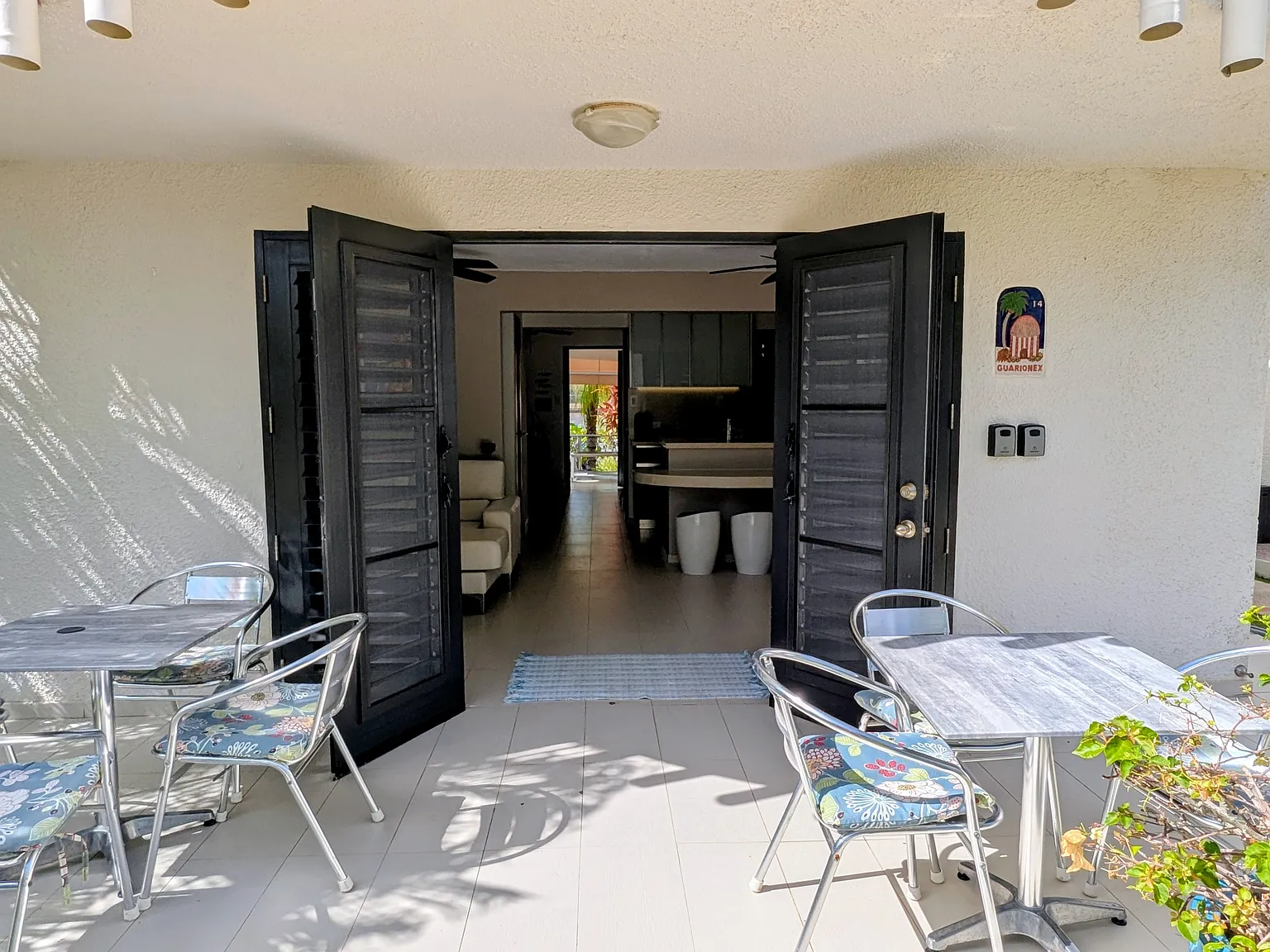 3 bed, 2.5 bath, 1600 sqft, $4,000 — Photo 2