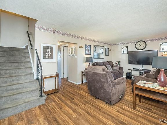 5th image of 8702 Santa Bella Dr