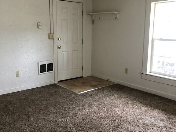 4th image of 710 North St #18