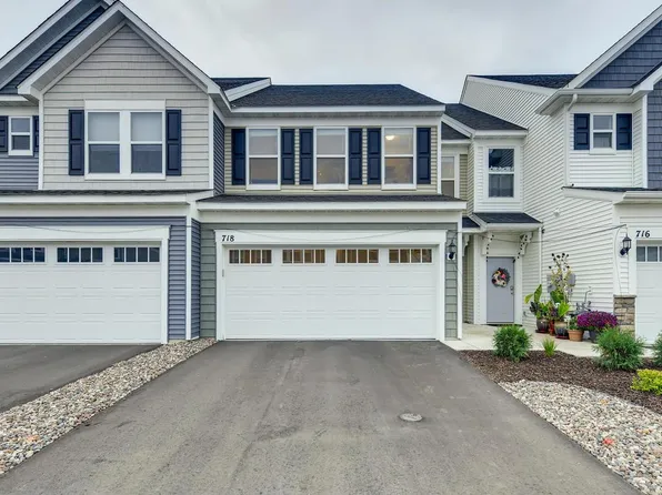 718 Maggie Way, Chanhassen, MN 55317