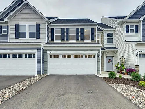 718 Maggie Way Photo 1