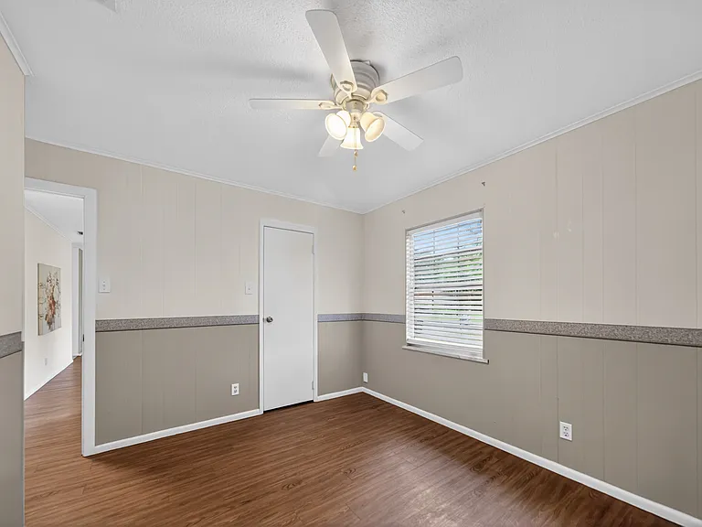 1511 Milam Dr — Photo 18