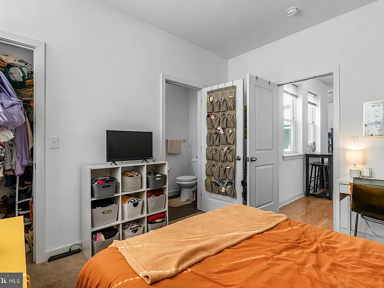 1724 Monument St #B — Photo 7