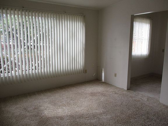 4th image of 1714 Thomas Ave