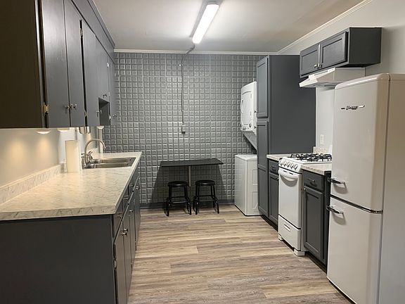 5th image of 2200 Marion St #3