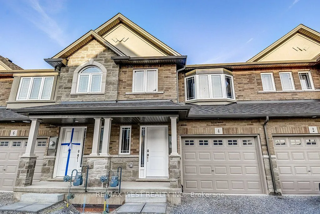 3 bed, $3,100 — Photo 1