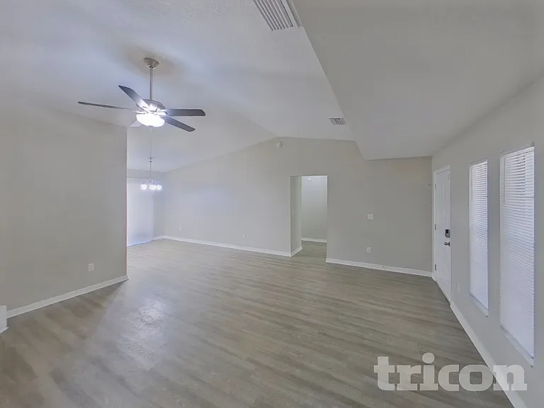 707 Climate Dr — Photo 2