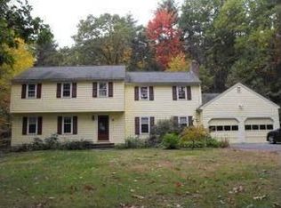 8 Fernwood Ln, Amherst, NH 03031