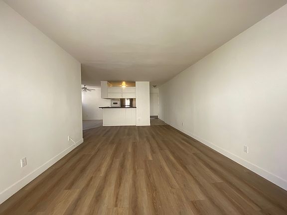 2nd image of 11920 Mayfield Ave #16