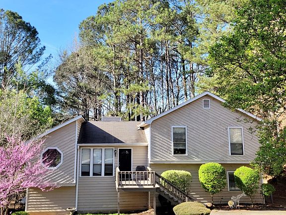 2nd image of 3803 Holland Dr