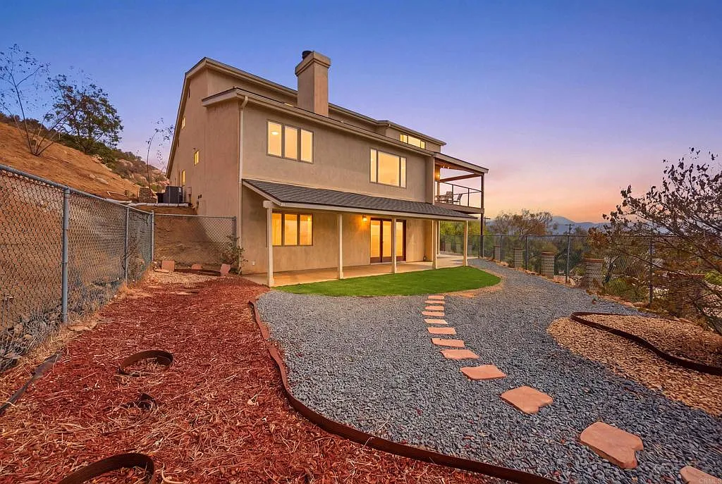 5 bed, 2967 sqft, $5,000 — Photo 2