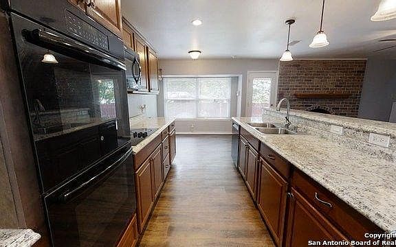 5th image of 3702 Sugarhill Dr