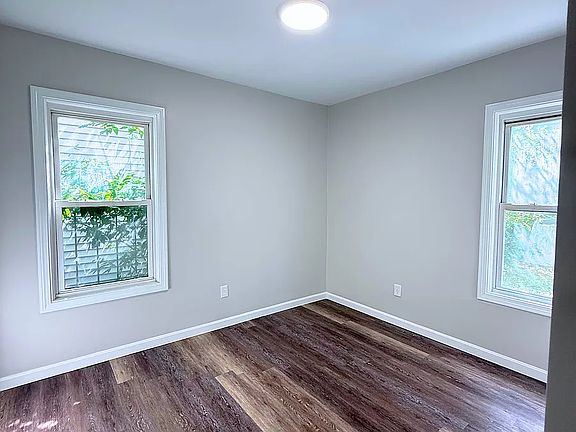3rd image of 188 Collette St #1S