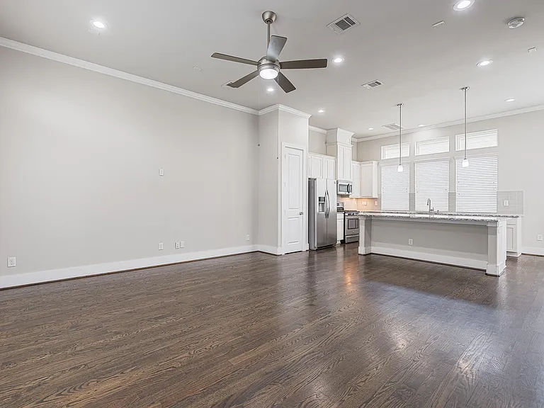 5813 Petty St #C — Photo 7