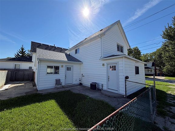 3rd image of 460 460/462 Queen St