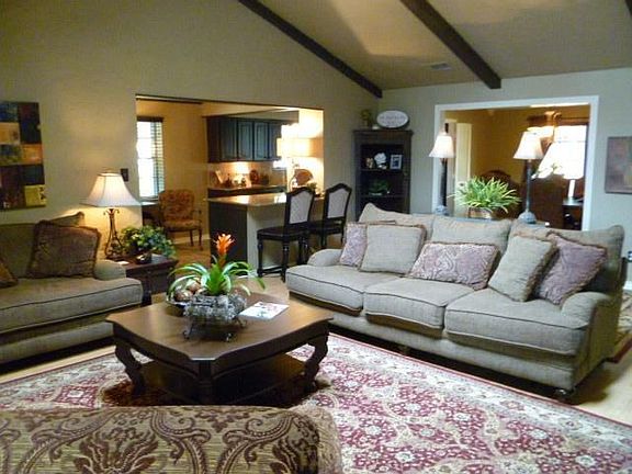 4th image of 146 Addison Dr