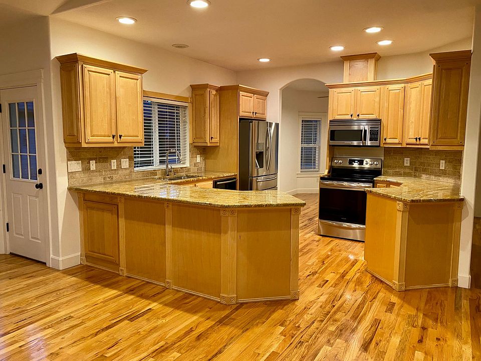 2nd image of 3508 Torrey Pines Dr S