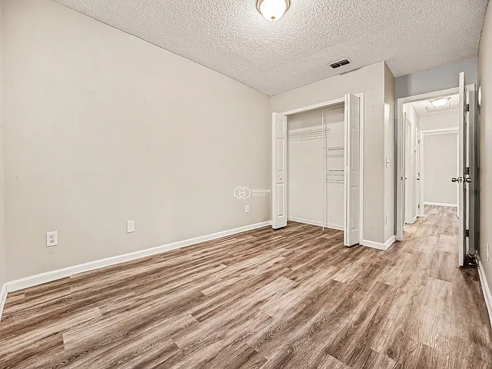 1664 Hudderfield Cir W — Photo 13