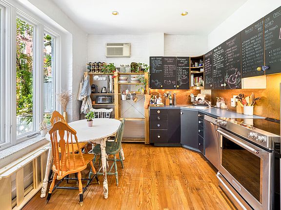 5th image of 81 Perry St APT 1B