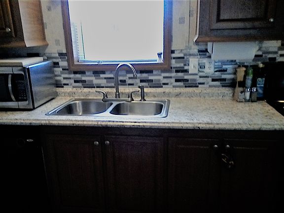 New counter & backsplash