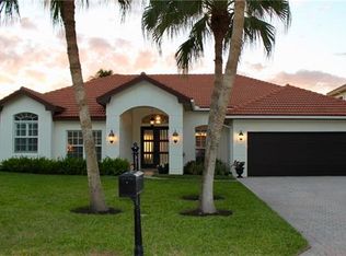 7218 Mill Run Cir, Naples, FL 34109