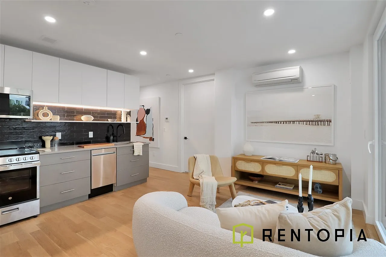 352 Meeker Avenue — Photo 1
