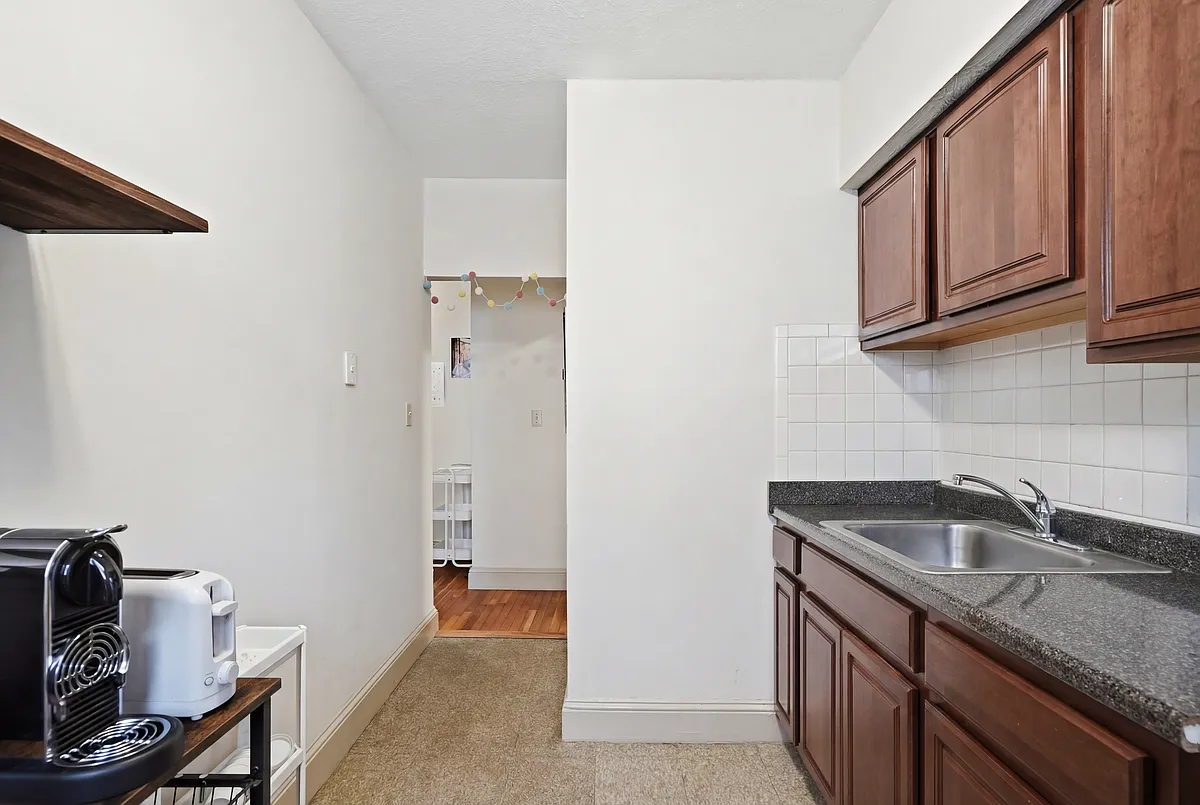 Building Photo - 1466 Tremont St #2