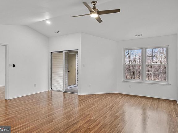 3rd image of 336 Walden Cir