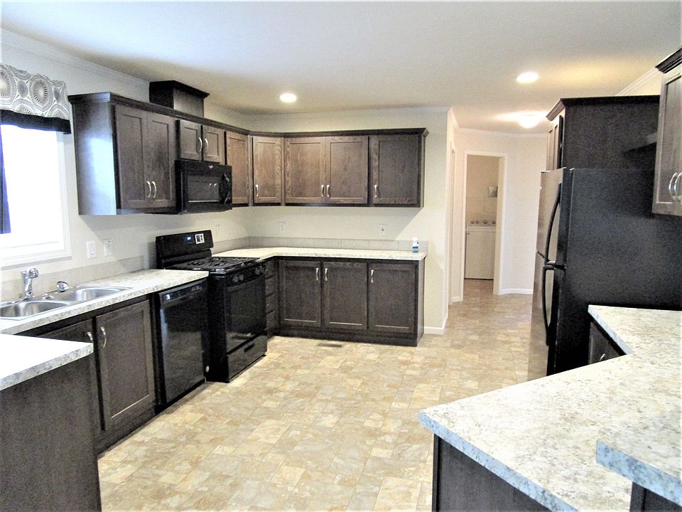 1st image of 195 Savannah Cir