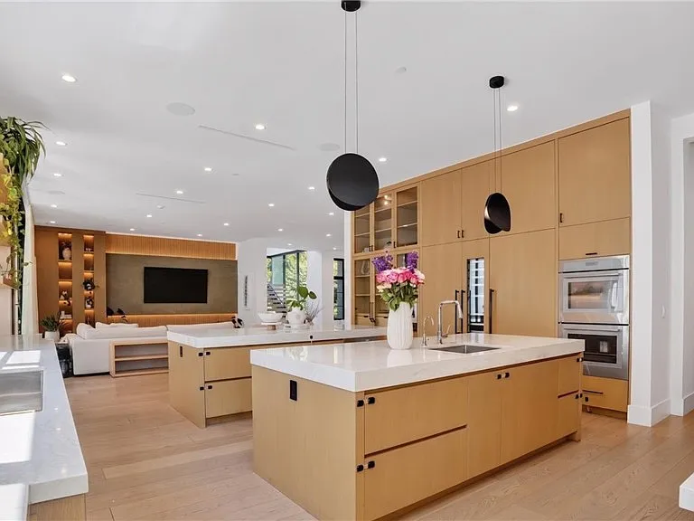 5050 Arundel Dr — Photo 17
