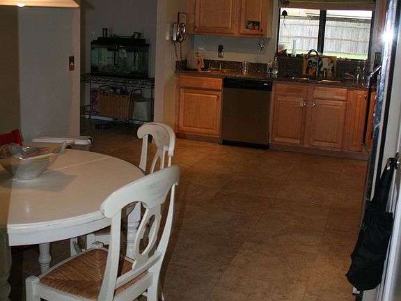 Completely remodeled, eat in kitchen