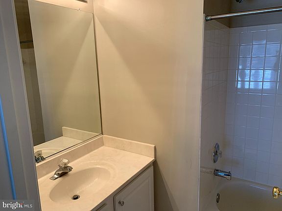 5th image of 690 Heathwalk Mews