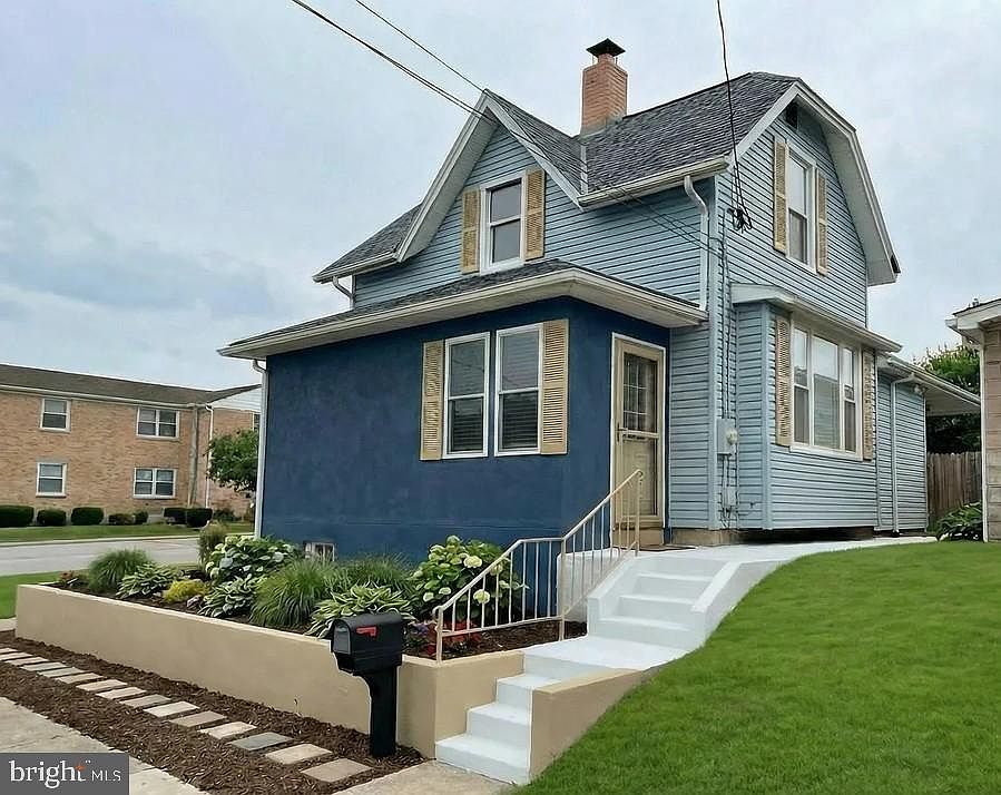 1st image of 454 Church St