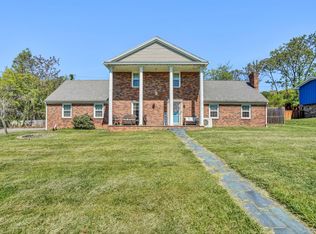 1030 Stonegate Dr, Salem, VA 24153
