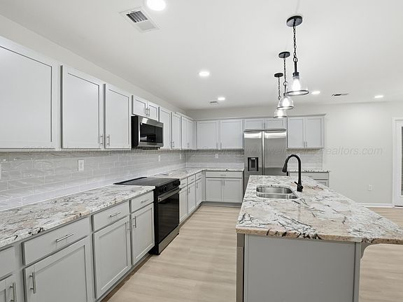 2nd image of 87 Randolph Cv
