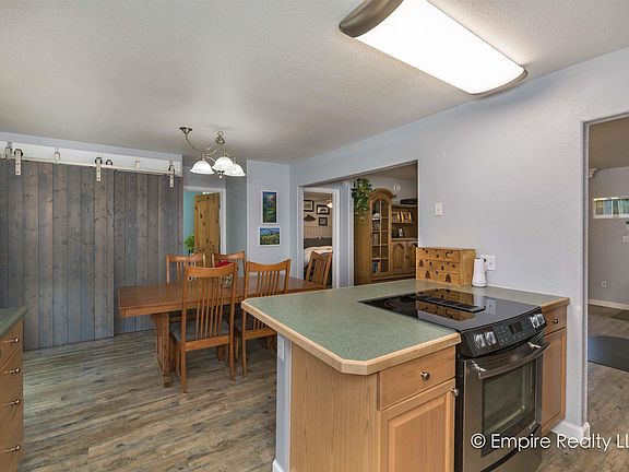 5th image of 3725 Regius Ave