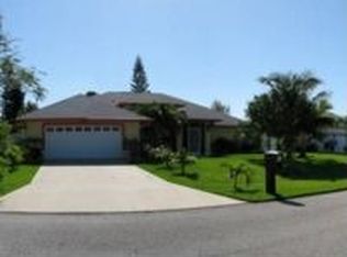 937 SE 20th Pl, Cape Coral, FL 33990