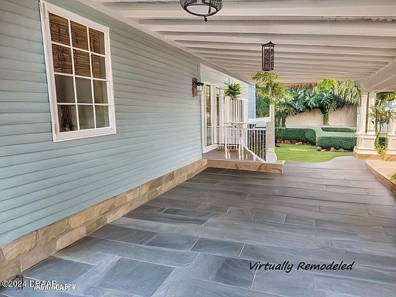 3rd image of 35239 W Griffin Dr