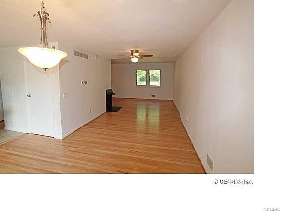 4th image of 123 New Wickham Dr