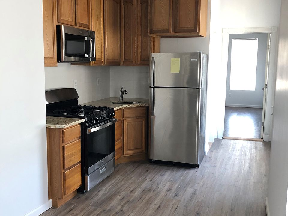 2nd image of 13 4th St APT 2