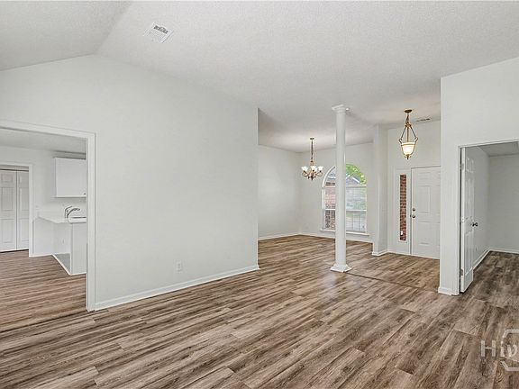 3rd image of 414 Roberts Way
