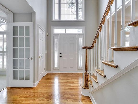 4th image of 11 Elan Ct