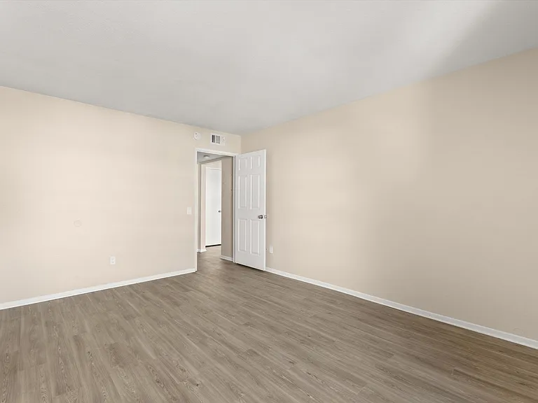 Ironwood Apartments — Photo 27